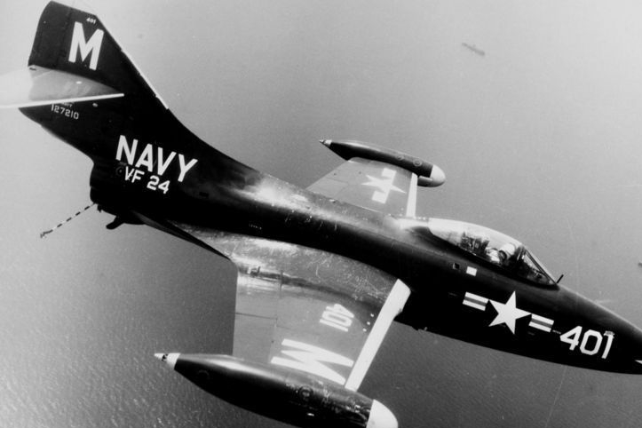 美机在俄空逗留半小时，苏军忍无可忍直接开炮，17名美军遭殃