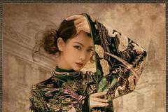 戚薇穿旗袍尽显好身材 35岁美女玉腿秀长复古优雅