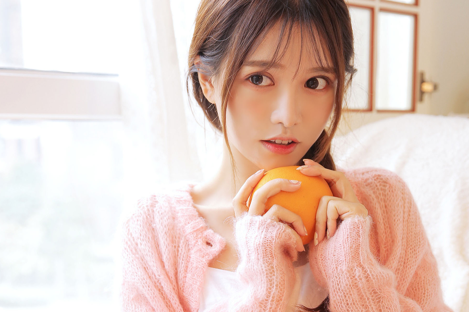 圣诞节前后桃花旺，遇到爱情，脱单不难的三大生肖