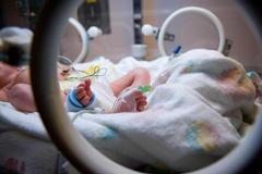 预产期过了三周才去生？迷信宝妈的无知，差点害了宝宝