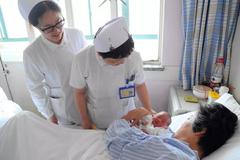 为了生儿子，53岁奶奶拼三胎，孩子出生后却后悔了