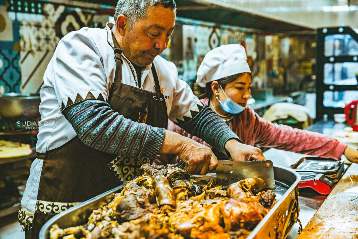 外国网友说中国人不敢吃马肉，新疆朋友笑了：没见识这可怕