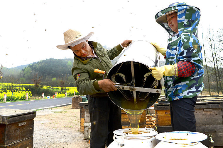 新疆阿勒泰有哪些美食特产，这些就是最佳的土特产，带回家送亲友