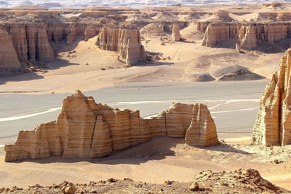 两天时间在敦煌如何玩？这些景点不仅好玩而且更有地域文化