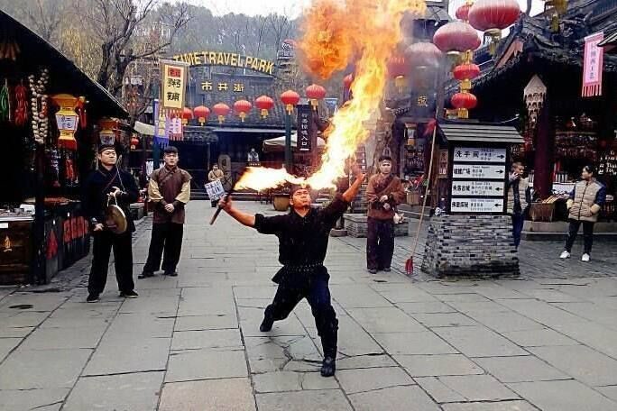 第一次去杭州宋城应该如何着手制作攻略，咱们不看表演先玩景点