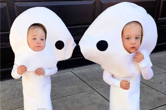 可爱双胞胎饰演 AirPods 耳机走红网络，库克点赞