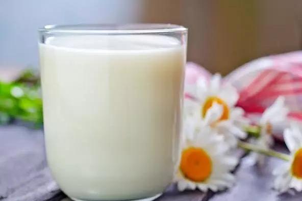 睡觉时总在凌晨3、4点醒来，再无睡意，竟然暗示四大疾病……