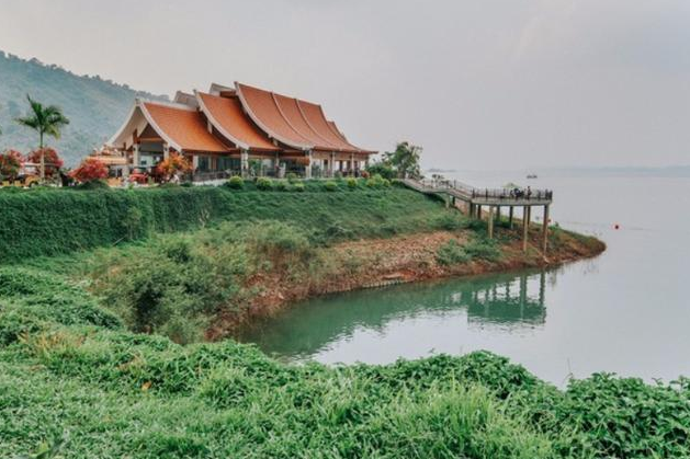 老挝有个岛屿，宛如深闺少女，吸引着无数游客来观赏