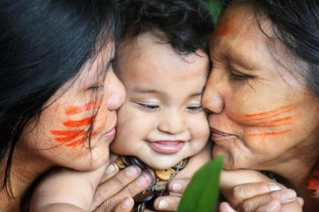 非洲最&ldquo;野蛮&rdquo;部落，男性可徒手撕牛肉，女性的繁衍方式令人震惊