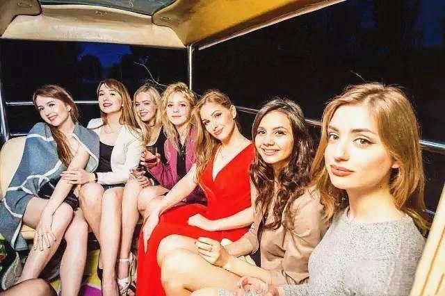 混成&ldquo;欧洲最穷国&rdquo;，乌克兰美女想&ldquo;离家出走&rdquo;，中国成热门选择