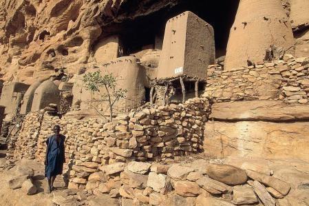 非洲这一部落保持原始特征，女性号称世界上最&ldquo;刚&rdquo;，让人佩服