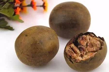 喝水加一物，清肺热，润咽喉，便宜养生