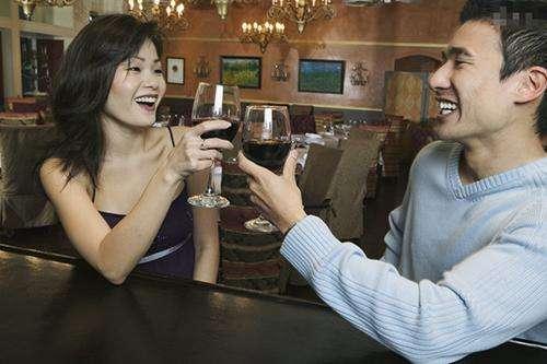 月老伴真缘，这生肖晚婚后非常幸福