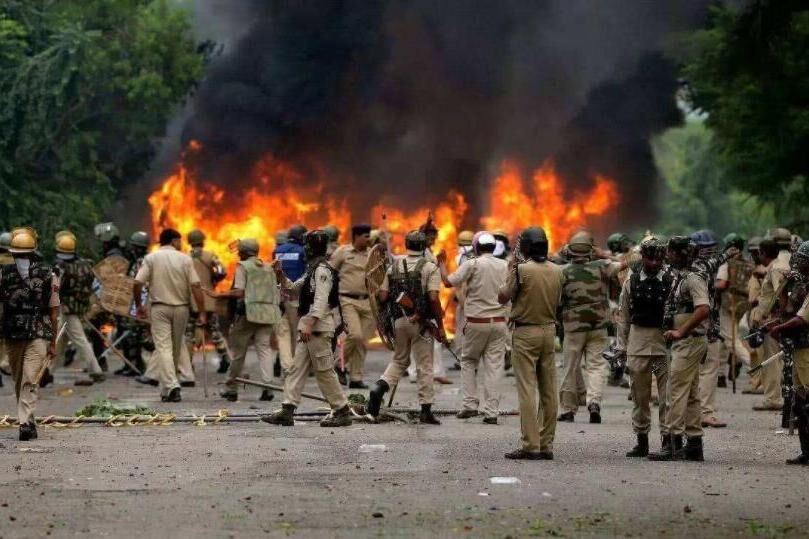 国产导弹边境发威，印度紧急向外界求援，扬言武器一到就逆转局势