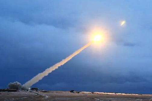 俄导弹飞越亚欧大陆，击中6000公里外目标，北约：这是一次警告