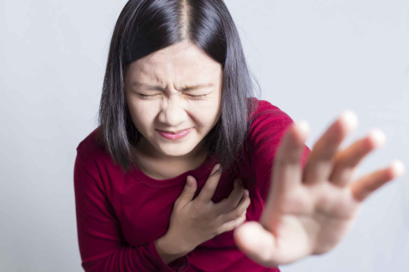 只是胸痛？身体出现5种“迹象”，都是在提醒你：心梗即将到来