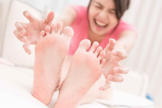 终于找到脚痛的元凶了！鞋子不合排第二，排在首位你或许真没想到