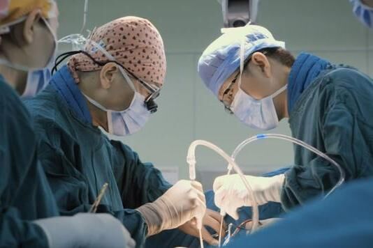 人均寿命35岁到77岁？这部片告诉我们：我国70年死磕过多少疾病