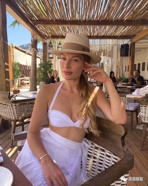 变“优雅”能钓富豪？美女博主在线授课，到底是真是假…