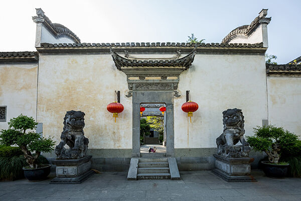 中国古建筑砖雕的制作以及图案装饰