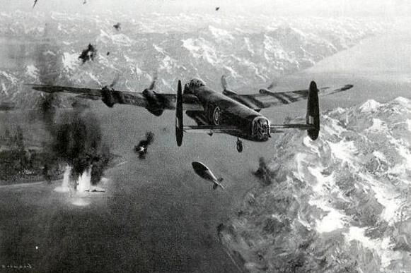 这艘军舰浑身铁齿钢牙成了盟军心腹大患 为了击沉它英国用了3年