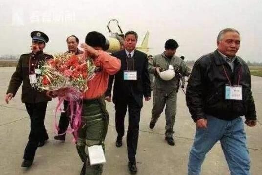 南海不沉航母又添新战机 这款战机首飞时为何所有人都热泪盈眶？