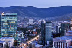 看外蒙古的首都，再看看内蒙古的第一大城市！驴友：能比吗？