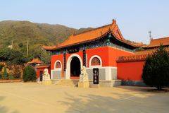 中国最牛寺庙：名校毕业高材生当和尚，被称为“小清华”！