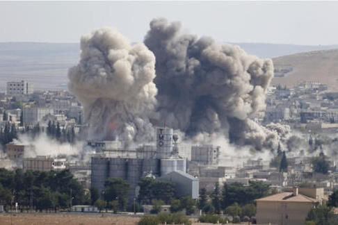 叛军发动猛烈反扑 美军双航母正在集结 055号巡洋舰加速赶赴战场