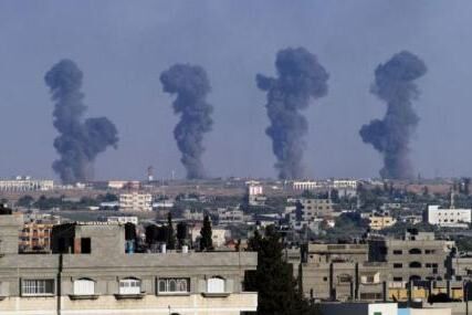 以战机突然发起空袭 伊朗击落一架美军机 扬言要将两个国家抹去