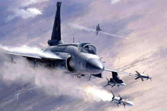 “枭龙”战机水土不服？ 巴铁移情别恋苏-35 专家一语惊醒梦中人 