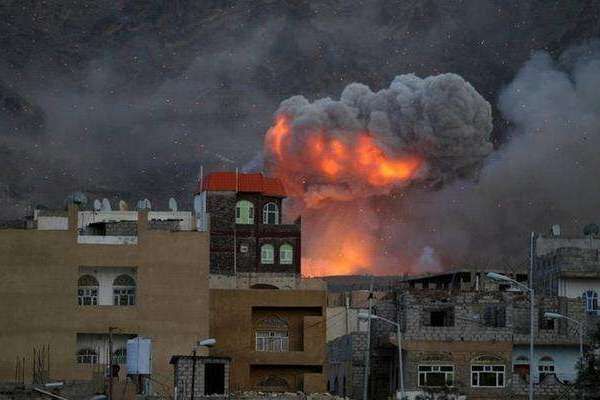 F-15战机发动猛烈空袭 盟友痛下杀手 美：这不必要且危及美军性命