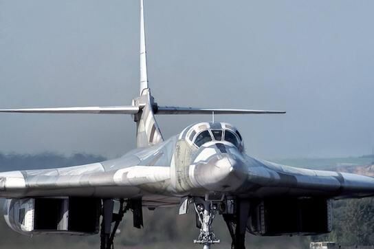 此国养不起轰炸机 宁愿拆成废铁也不卖俄罗斯 专家：自作自受