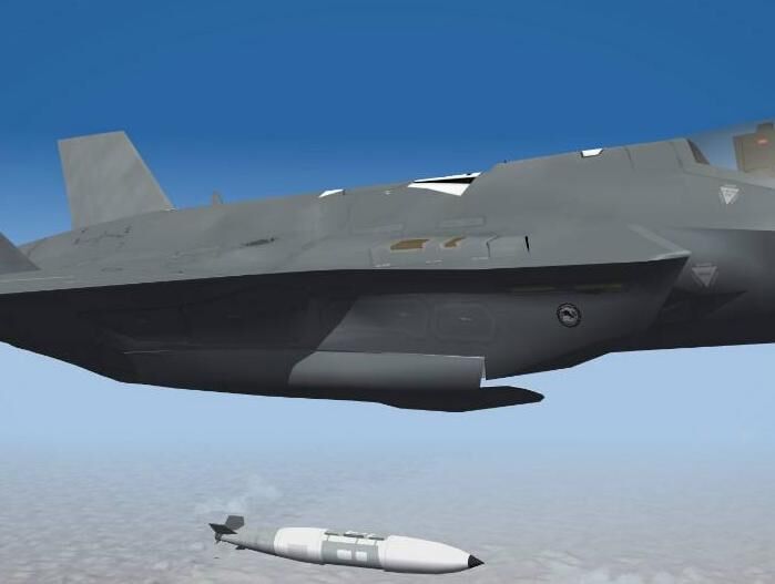 美升级超强核弹 先进五代战机又扑向俄罗斯！