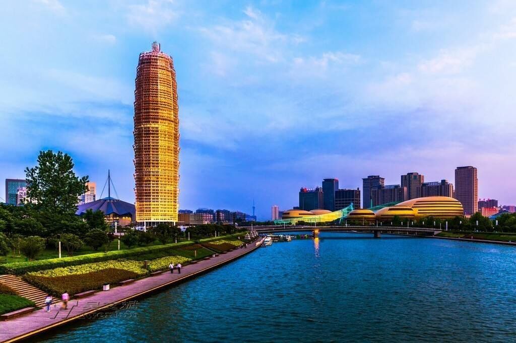 综合实力不如长沙，郑州真的算国家中心城市吗？