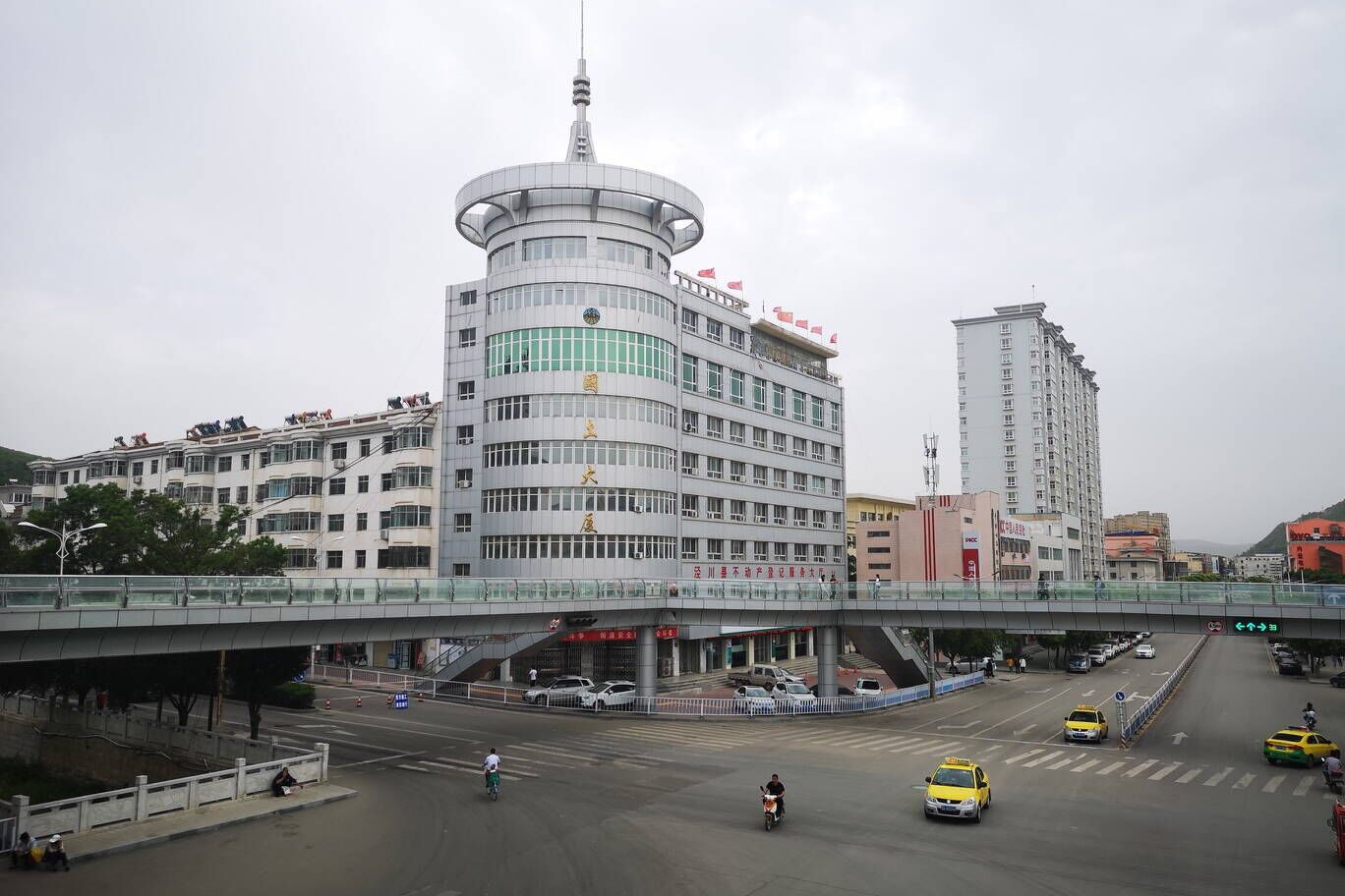 甘肃泾川街头随拍，一分钟了解这座边远小县城