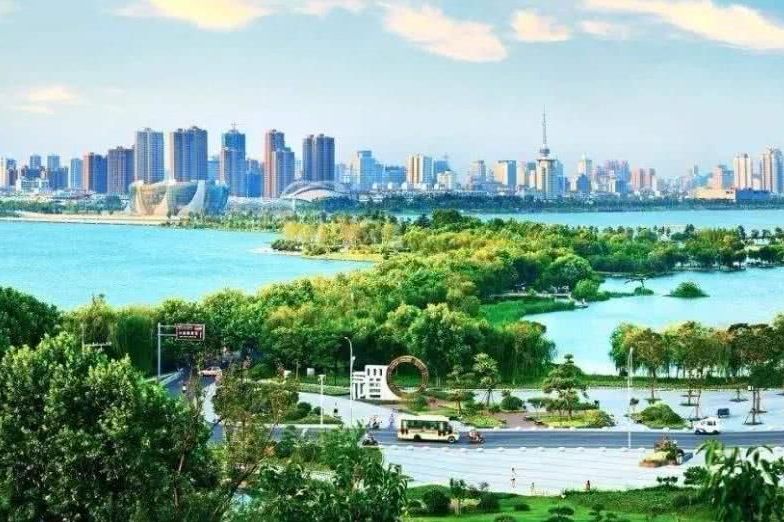 中国地形最好的省，平原面积占全省面积的70%，比例居各省首位