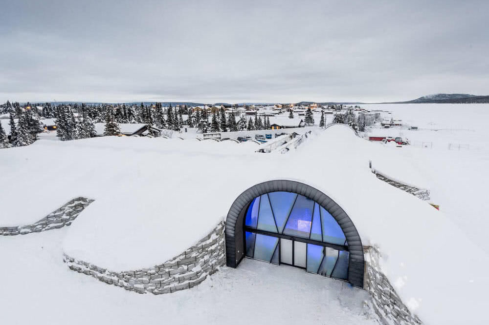 世界上最冷的酒店，用四万吨冰雪建成，进去要穿羽绒服