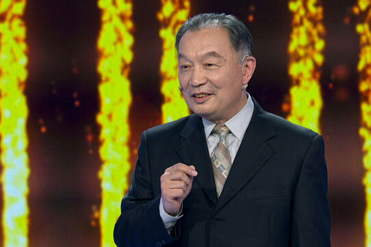 温铁军直言不讳的语录，揭露了今天大家吃的是化学鸡、化学猪