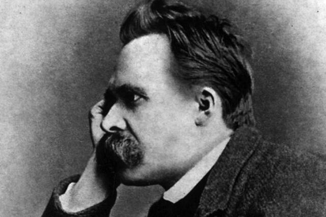 尼采这段语录，让很多人都学会了独自承受痛苦，不再向任何人诉说