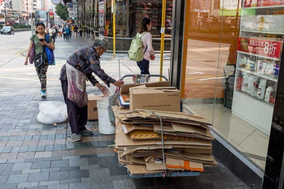 一些香港底层人士为什么非要待在香港？