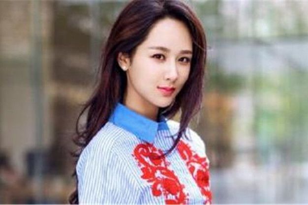 七岁出道即巅峰，与张一山多次亲密互动，被网友看好成“姐弟恋”