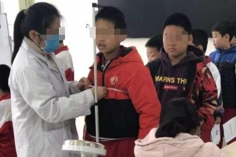 孩子身高进入猛涨期，会有这3个信号，抓住机会让娃多长10公分