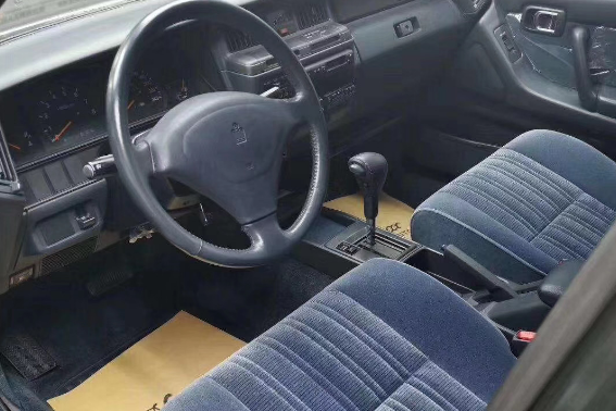 两万公里的丰田皇冠3.0，当年的顶级豪车，现在只剩“情怀”二字