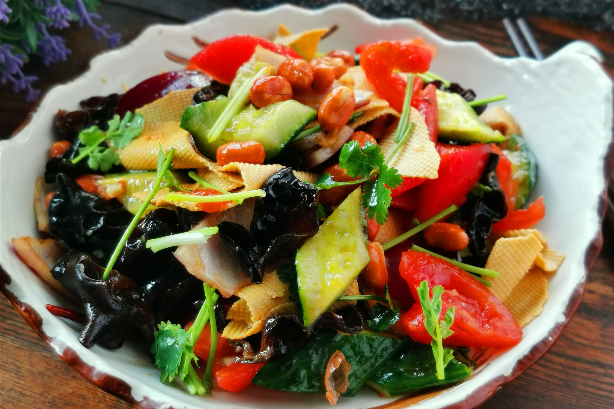 年夜饭，最喜欢拌这个凉菜，做法简单又清淡爽口，比肉菜受欢迎