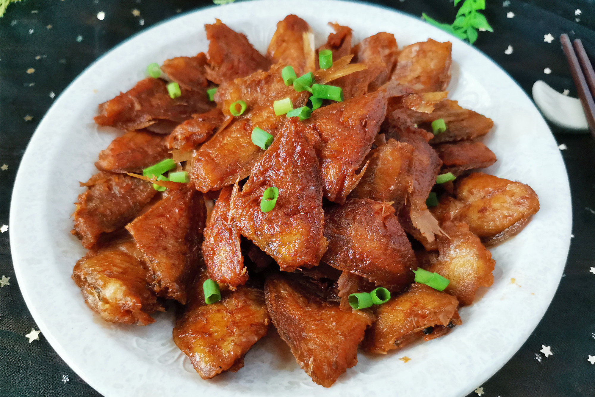 想吃罐头鱼，自己在家做，干净卫生，吃着放心，味道和卖的一样好