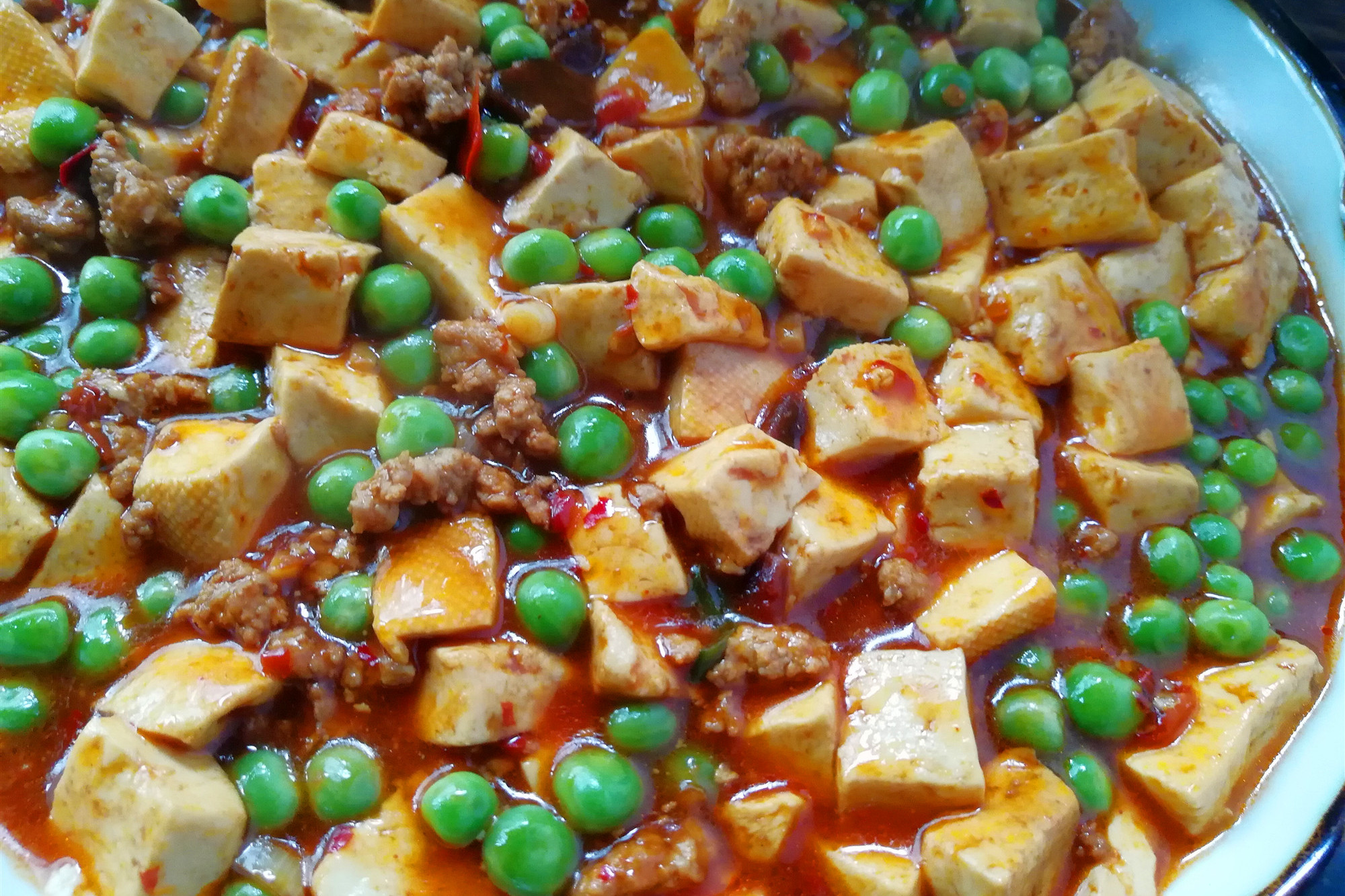 做肉末豆腐时，加入一把这个食材，能增加营养，促进食欲