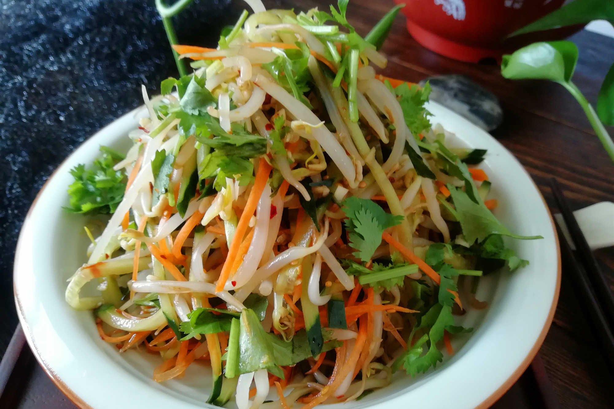 夏季必学凉拌小菜，几块钱拌一盘，脆嫩爽口，天热吃它清热去火