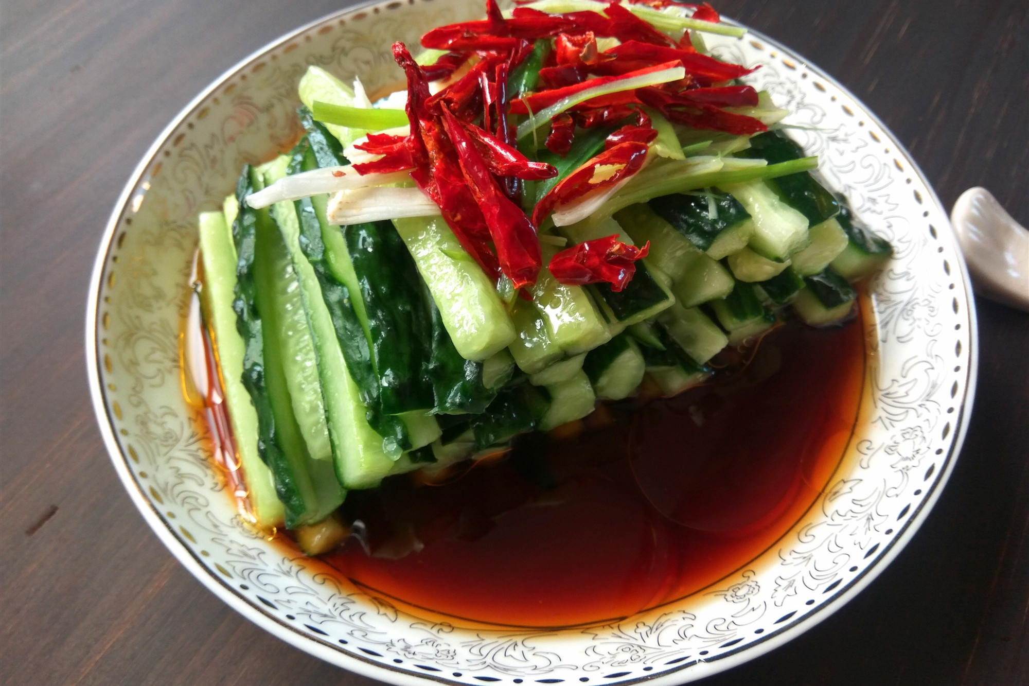 黄瓜清香可口，分享14道黄瓜的做法，节后吃它去火又开胃