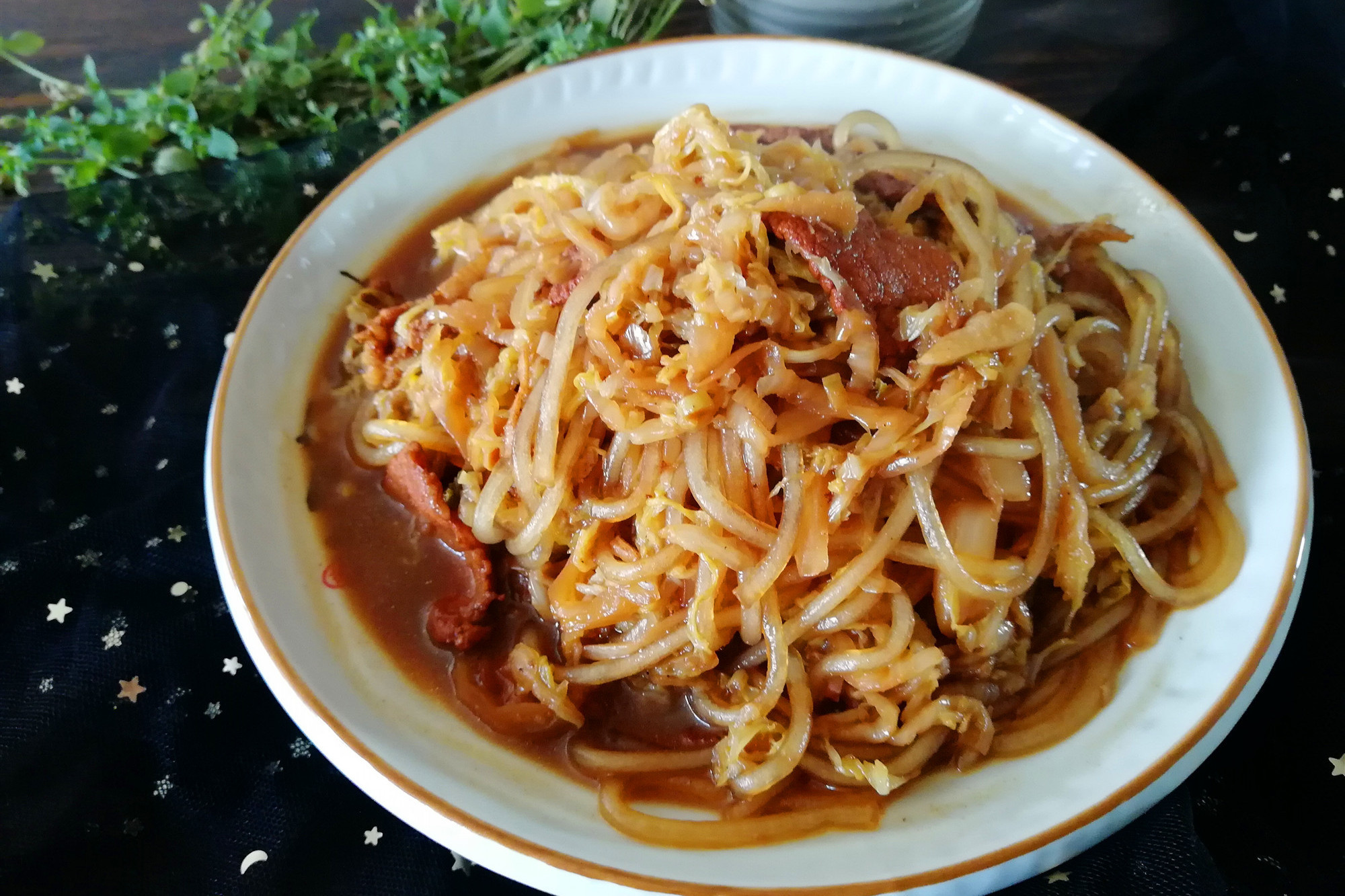 冬季，东北人最喜欢吃这个家常菜，几天不吃就馋，张作霖最爱吃它